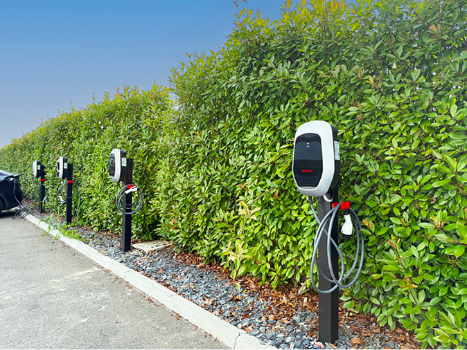 Il Gruppo DKC Europe porta l’energia intelligente nel cuore della Motor Valley